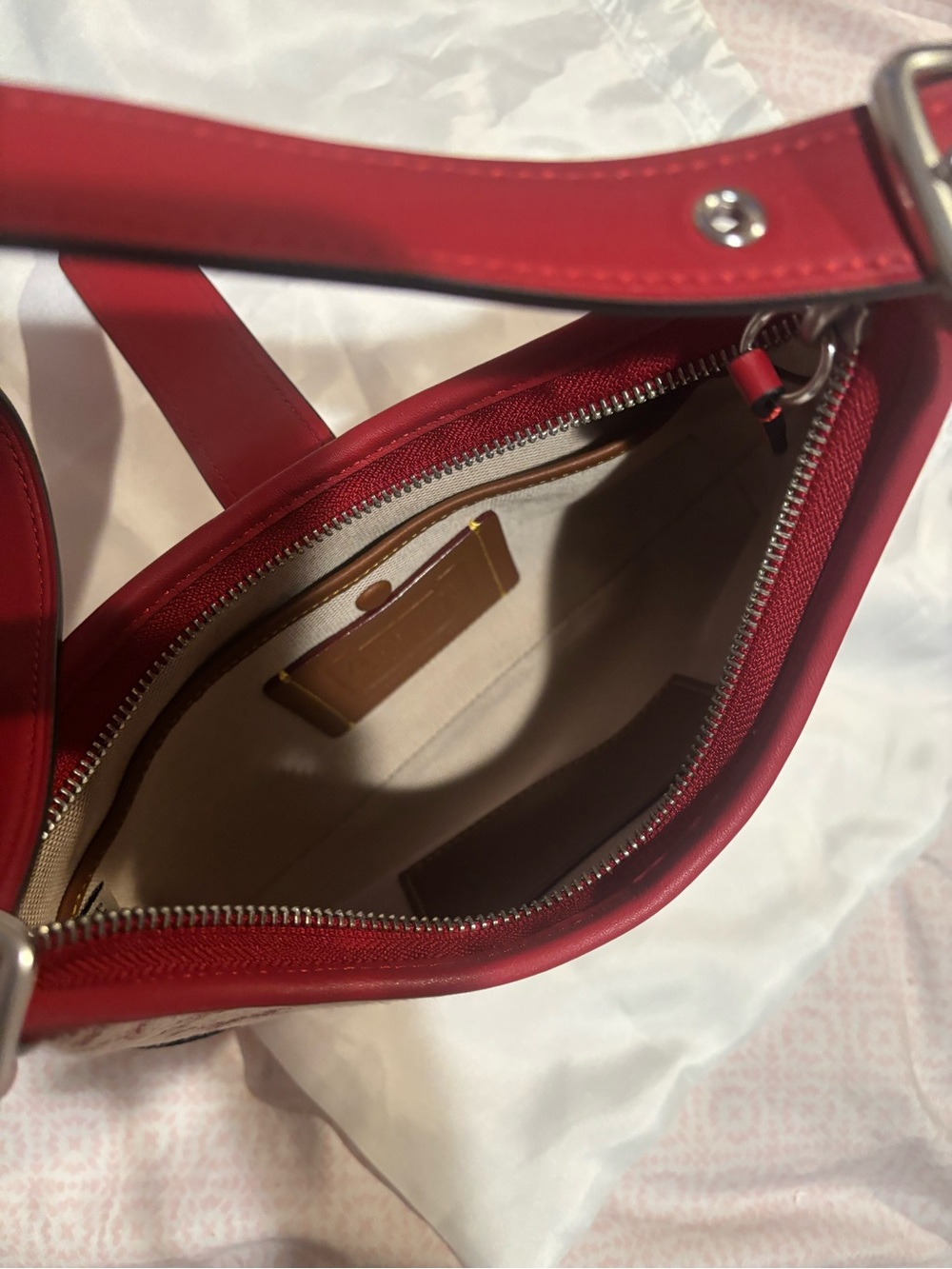 COACH Hampton Hobo Bag Red signature textile jacquard with matching leather trim - Picture 3 of 5